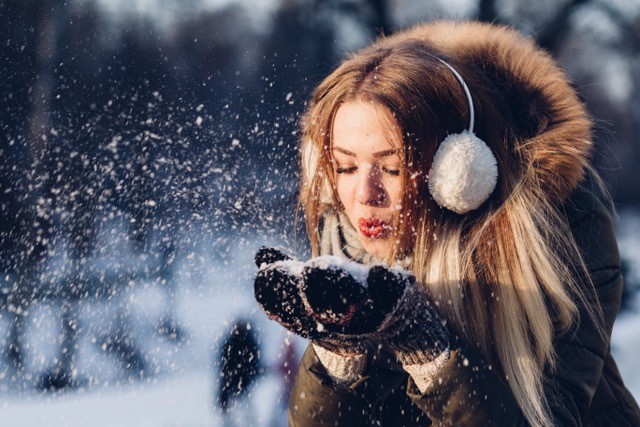 Holding snow